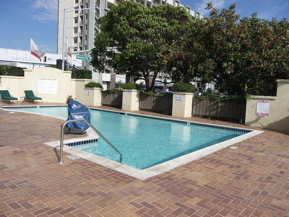 Ramada By Wyndham San Diego National City Eksteriør billede