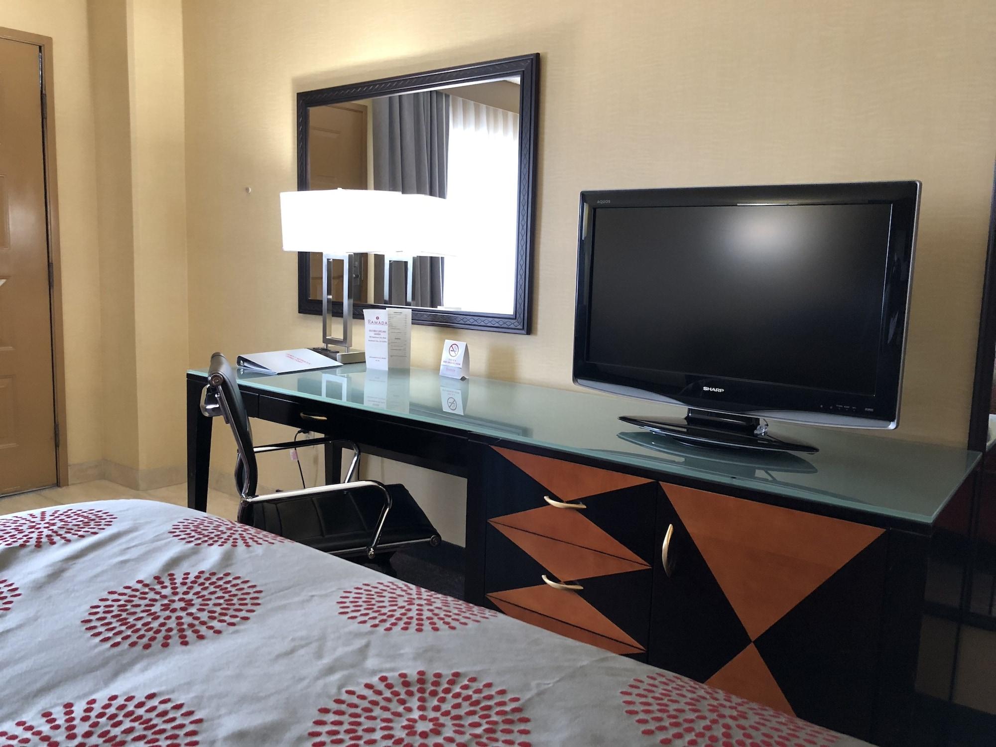 Ramada By Wyndham San Diego National City Eksteriør billede