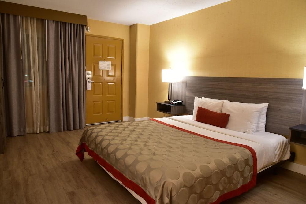 Ramada By Wyndham San Diego National City Eksteriør billede
