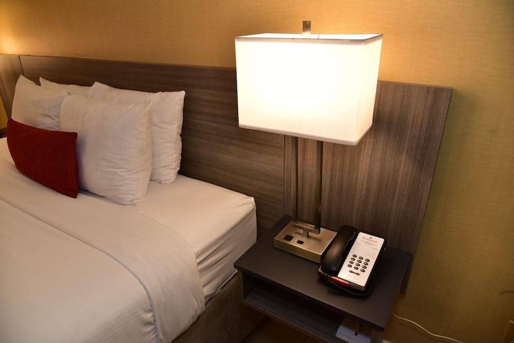 Ramada By Wyndham San Diego National City Eksteriør billede