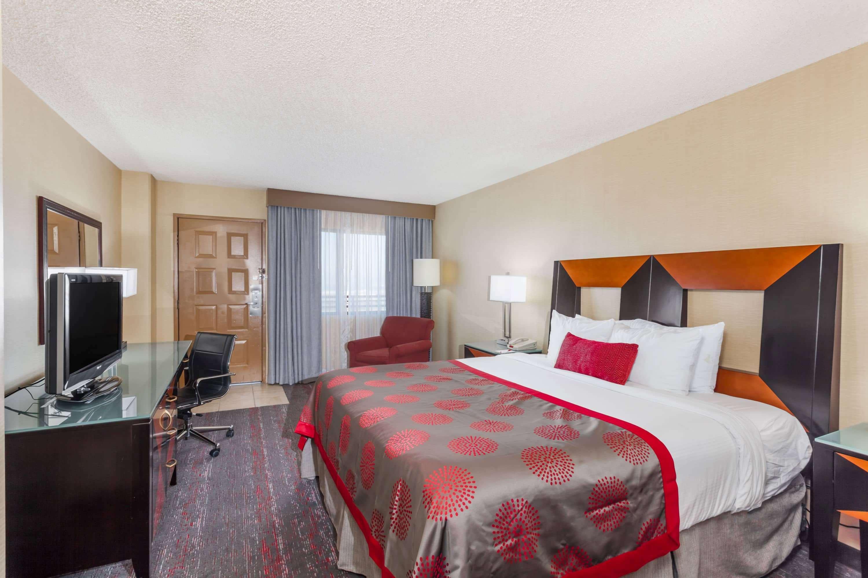 Ramada By Wyndham San Diego National City Eksteriør billede