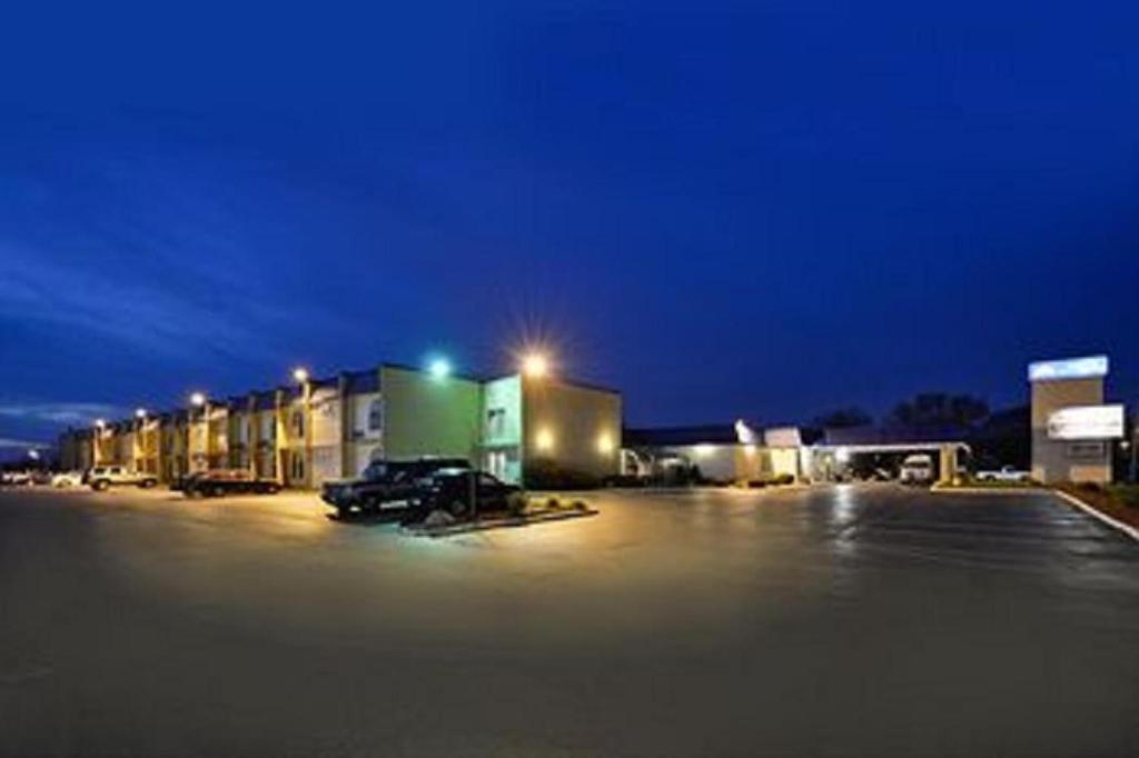 Ramada By Wyndham San Diego National City Eksteriør billede
