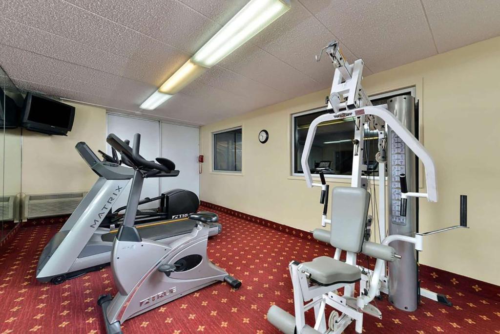 Ramada By Wyndham San Diego National City Eksteriør billede