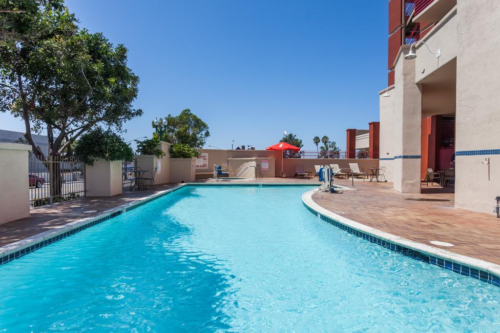 Ramada By Wyndham San Diego National City Eksteriør billede