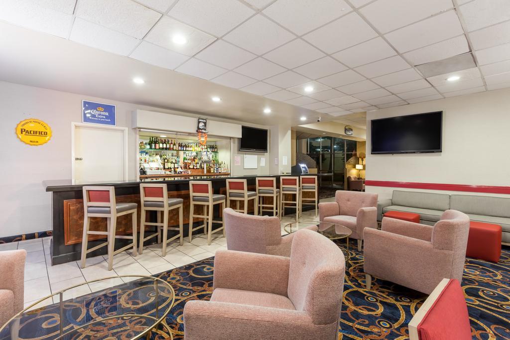 Ramada By Wyndham San Diego National City Eksteriør billede